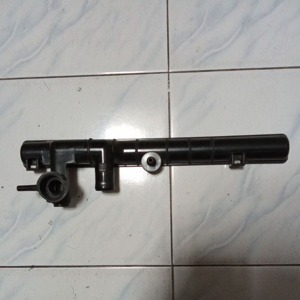 Upper Tank Radiator Kia Visto