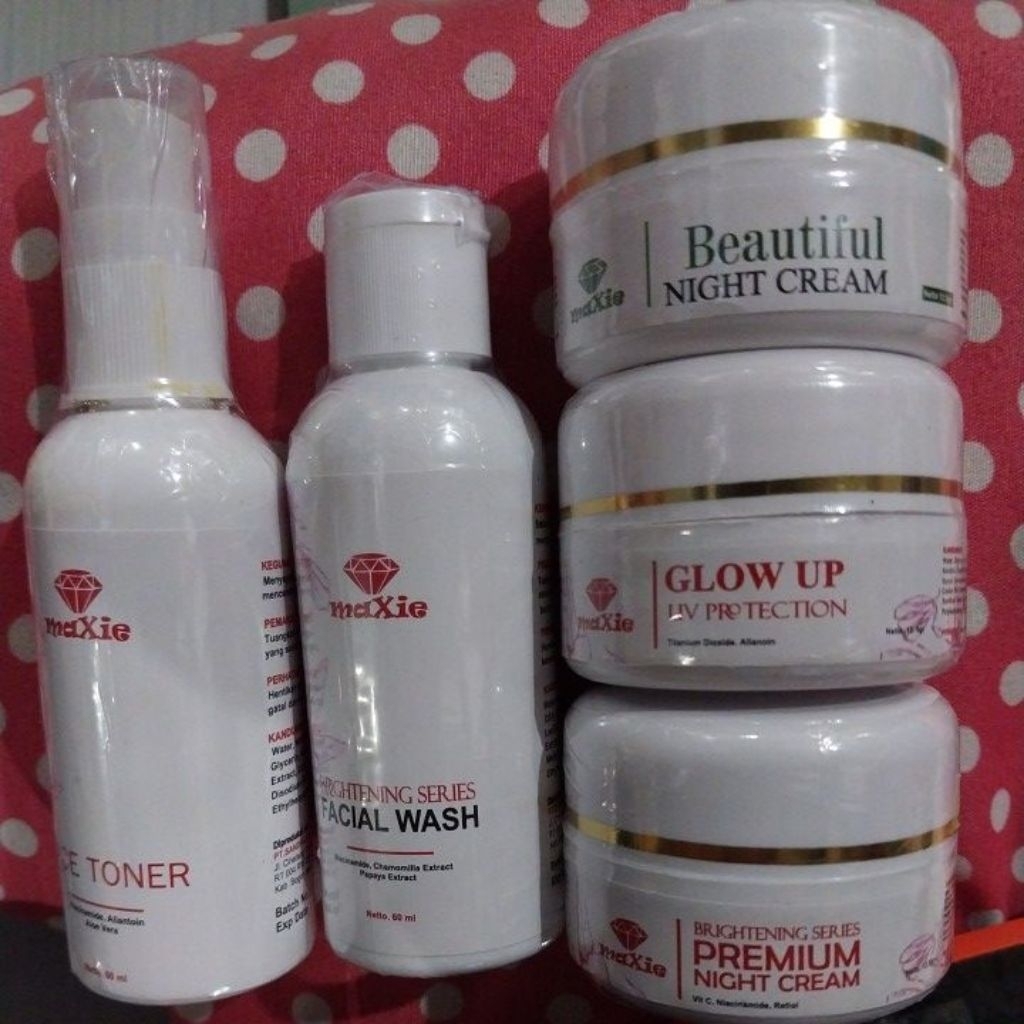(isi 5) Paket Lengkap Maxie Glow Skincare isi krim flek/sabun/toner/krim siang/krim malam