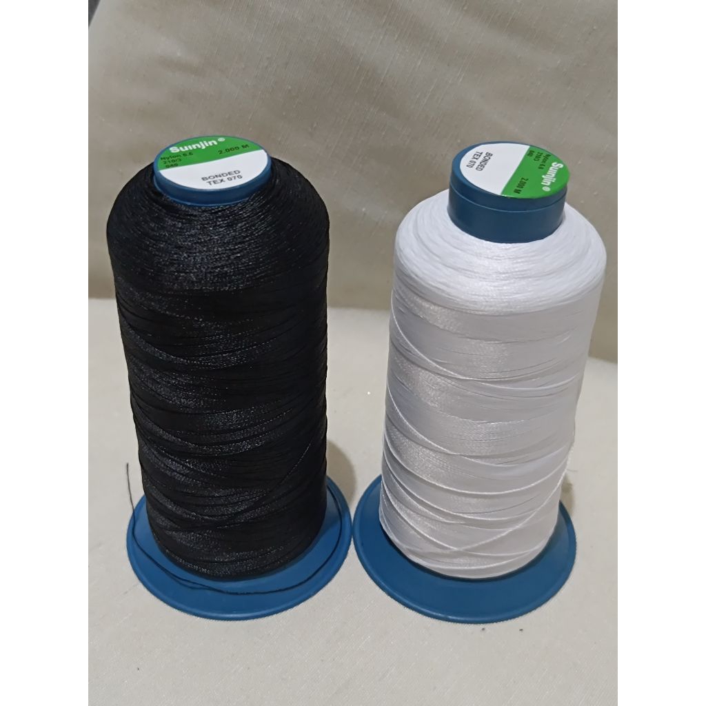 Benang Jahit Nylon Sunjin 210/3p M 40 Warna Putih dan Hitam Sangat Kuat