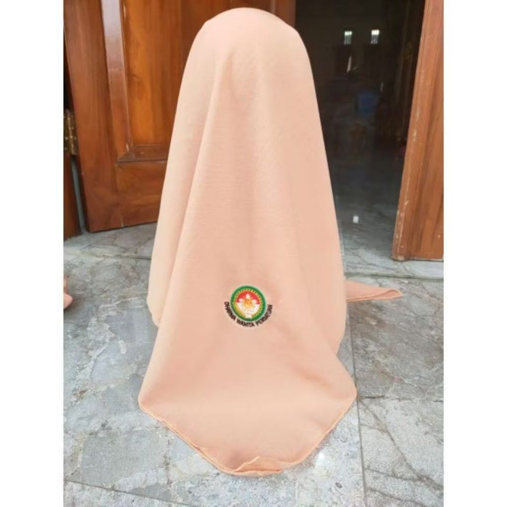 jilbab segi empat dharma wanita, logo dharma wanita, warna logo bordil putih