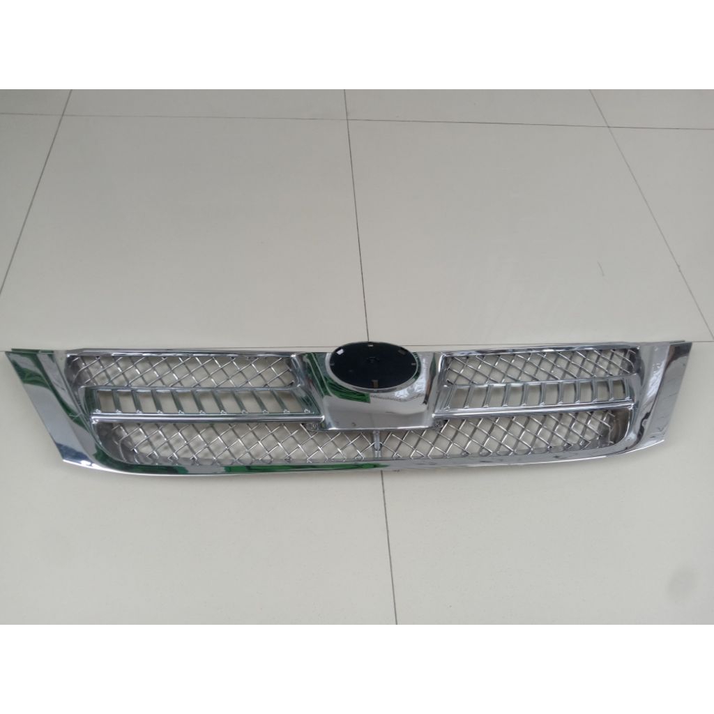 grill Innova lama model camry baru