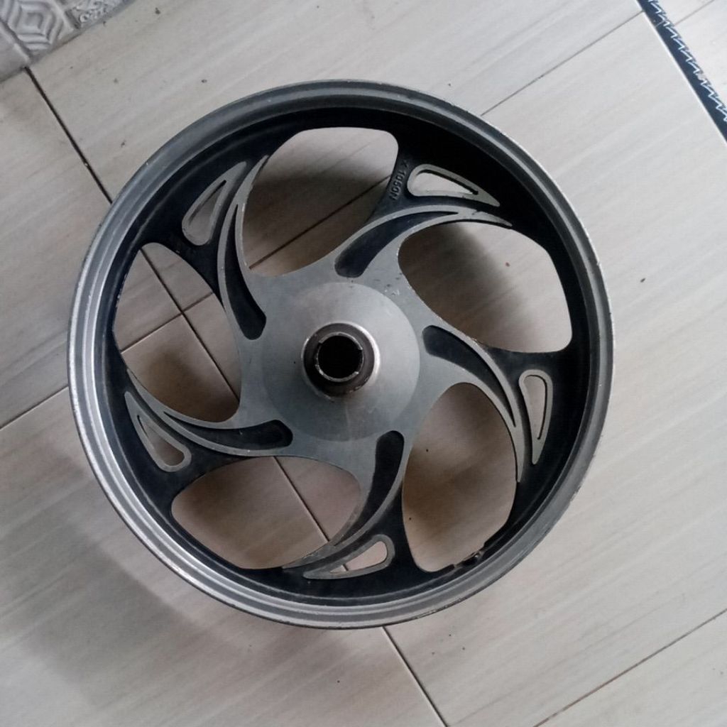 pelek racing variasi motor Yamaha Jupiter z MX vega