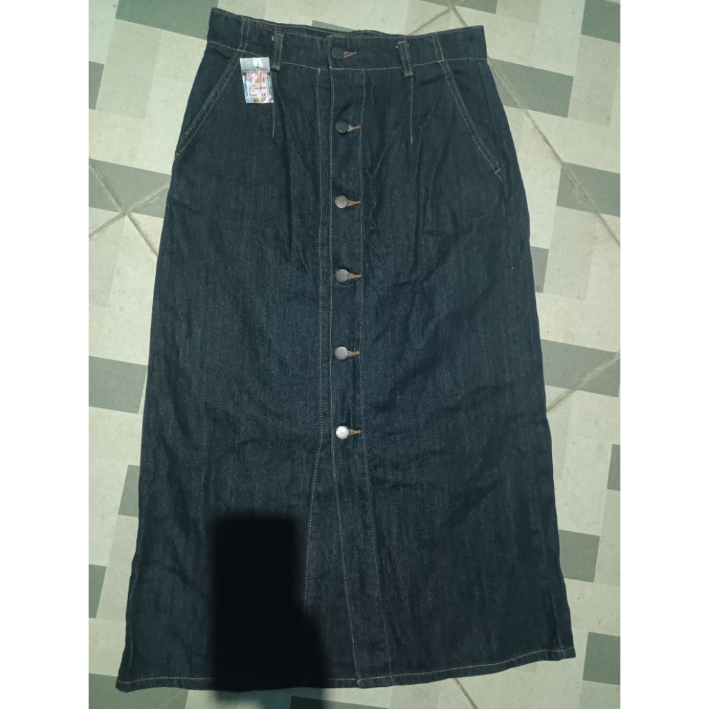 WAJIB CHAT TOKO DULU PL rok jeans Kancing GU global warna hitam