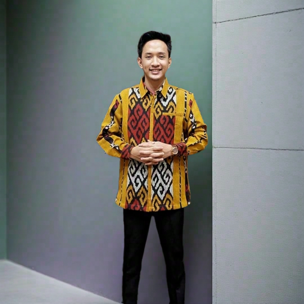 KEMEJA TENUN PRIA LENGAN PANJANG MOTIF ETNIK NTT JAWA TORAJA BAJU BATIK TENUN PREMIUM CASUAL FORMAL 