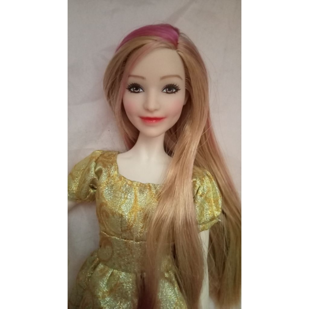 Barbie muse white skin