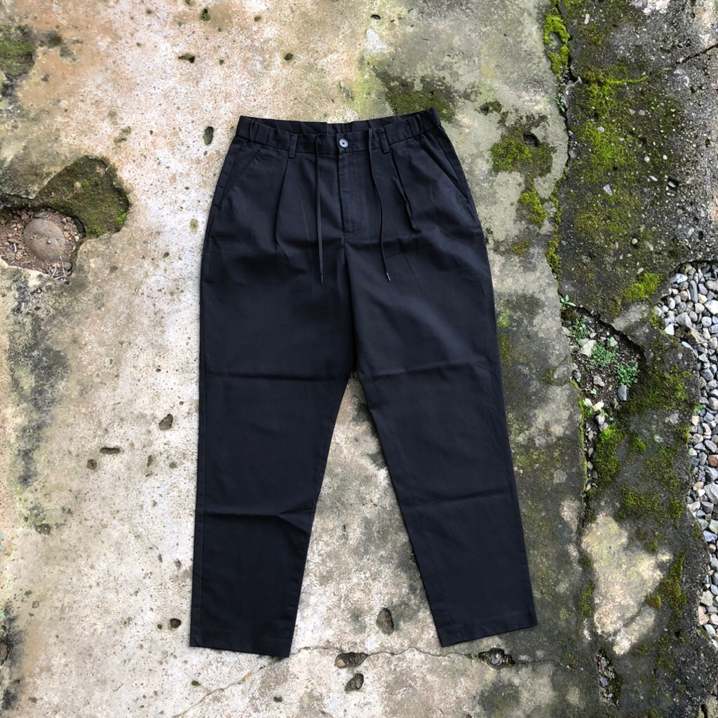 Uniqlo chino regular fit ( second/bekas )