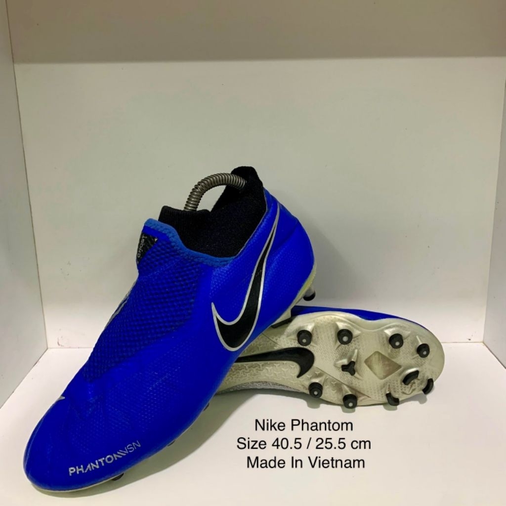 Sepatu Bola Nike Phantom Preloved