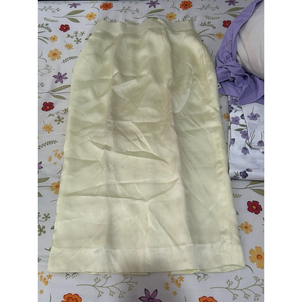 preloved rok span satin butter yellow