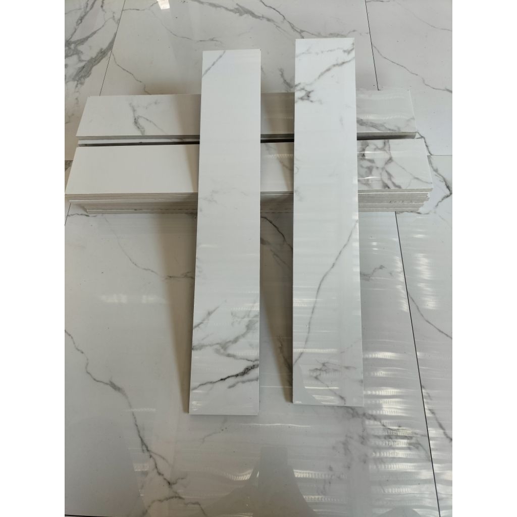 Lis plin granit ukuran 10x60cm 8x60cm warna putih motif