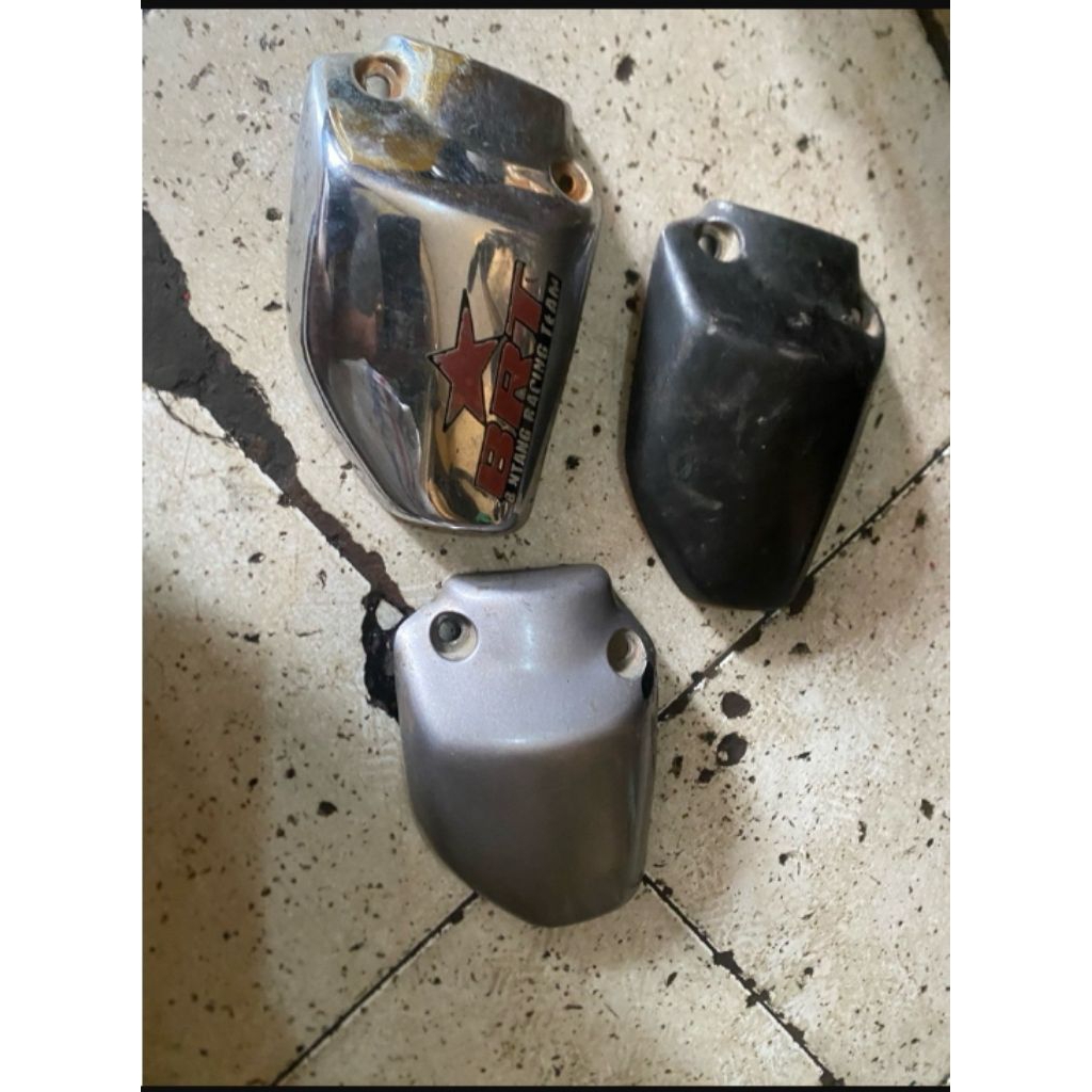 Tutup karbu tiger lama krom