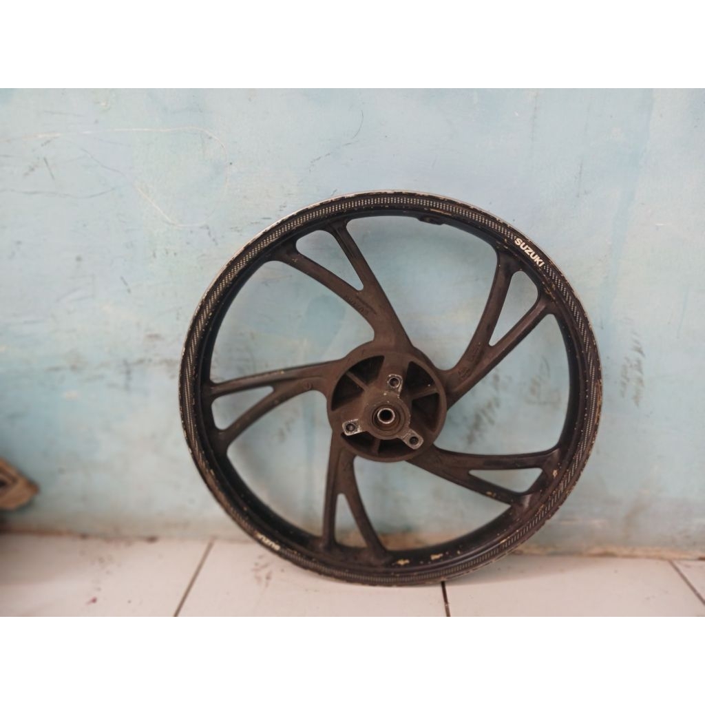 velg belakang suzuki axelo 125/ shogun Fi injeksi original