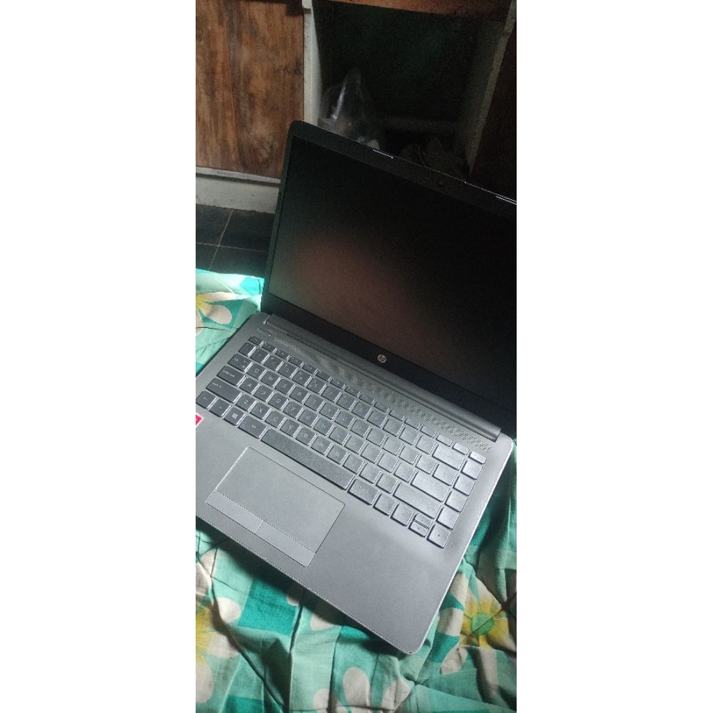 Laptop hp 14s-dk0024AU