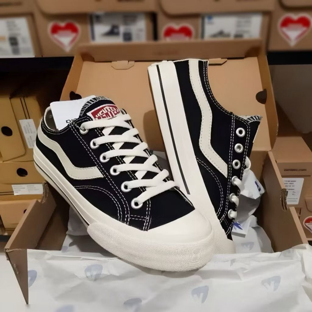 Ventela Public Low Black White/Sepatu sekolah/Sepatu ventela/Sepatu keren/Sepatu pria/Sepatu wanita/