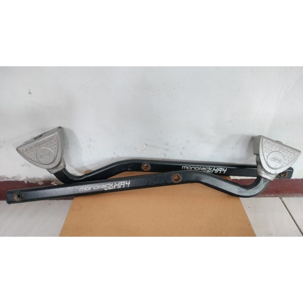 Bracket Box Givi HR4 Monorack