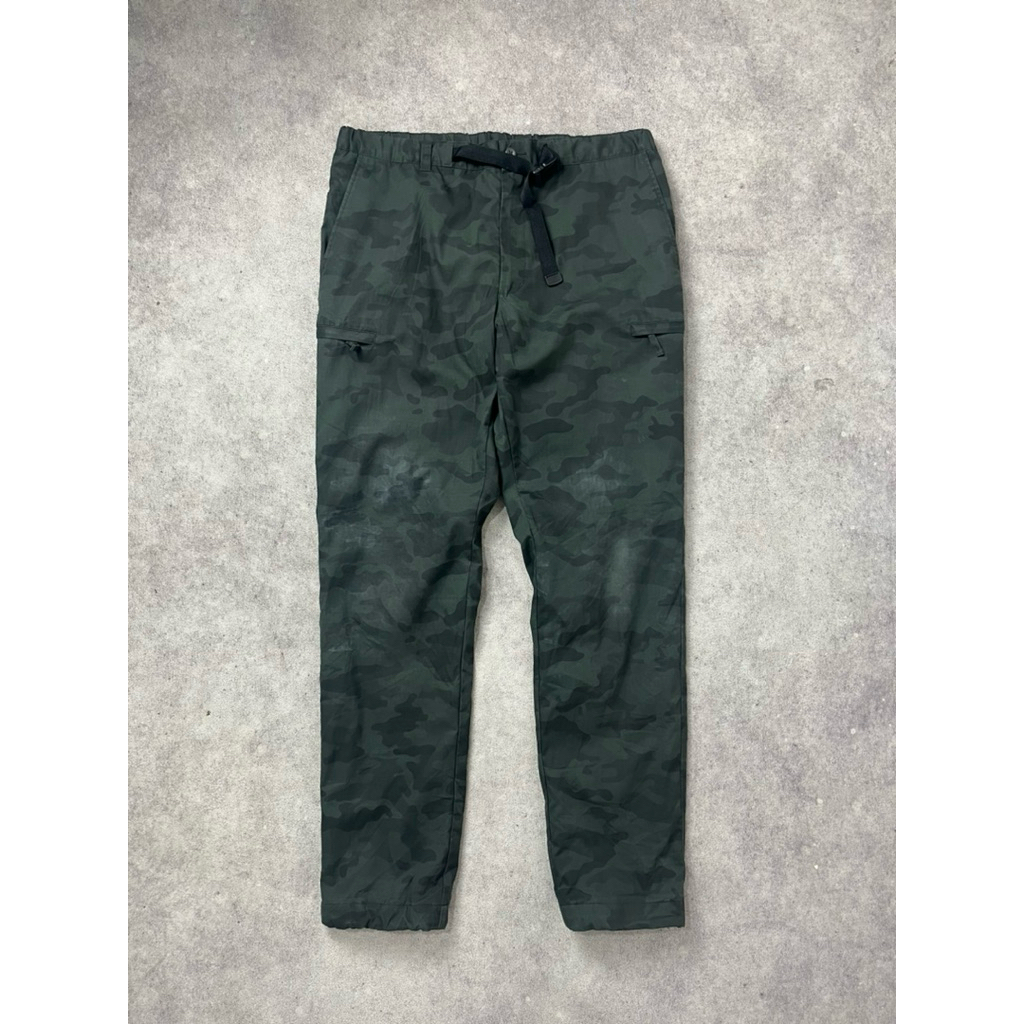 UNIQLO camo utility pants
