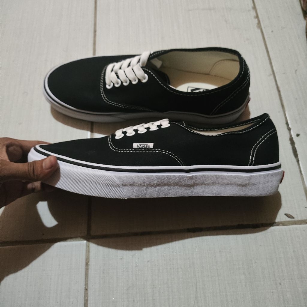 Vans Authentic Size 41 (26.5 cm) [SECOND/BEKAS]