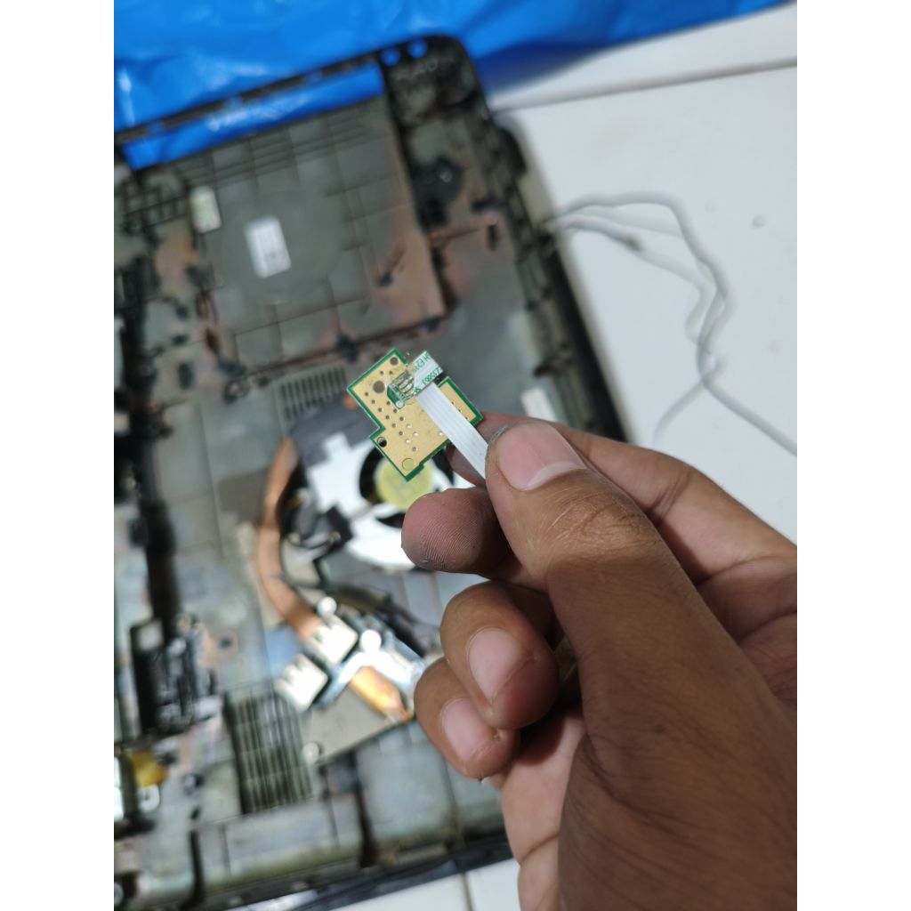 board power on off dell n4050 ori