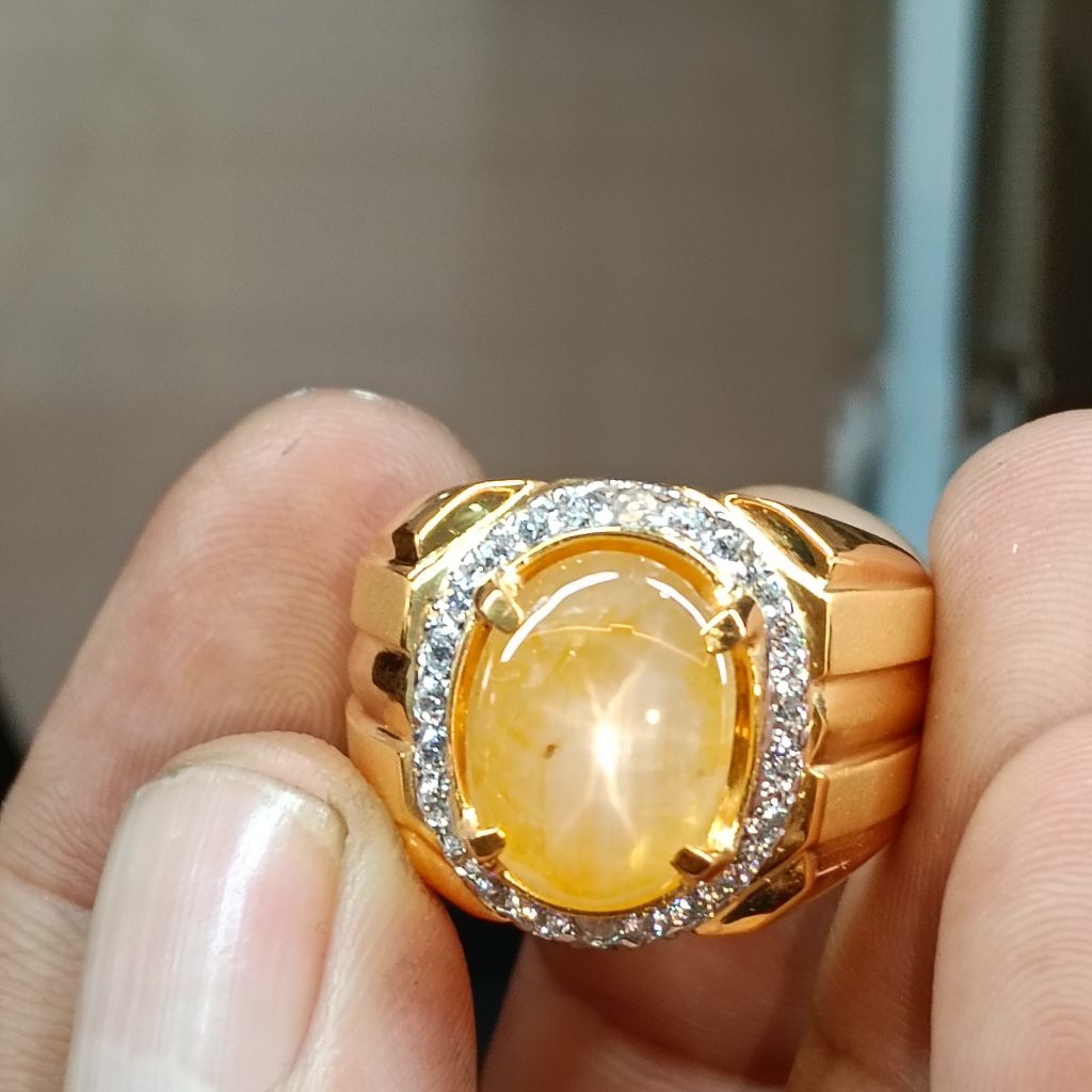 yellow sapphire Ceylon srilanka no heat 7.35ct
