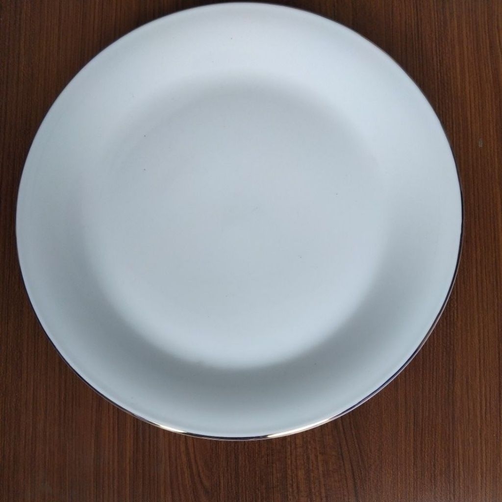 Dinner plate 26cm Putih list Gold Indo keramik