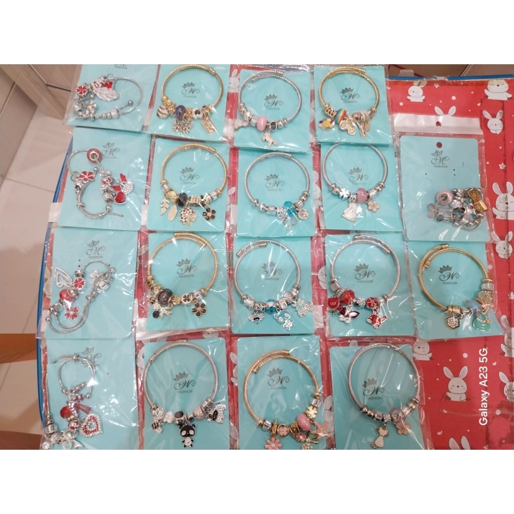 NEW - 4 pcs Gelang Pandora Titanium Hanya 100k