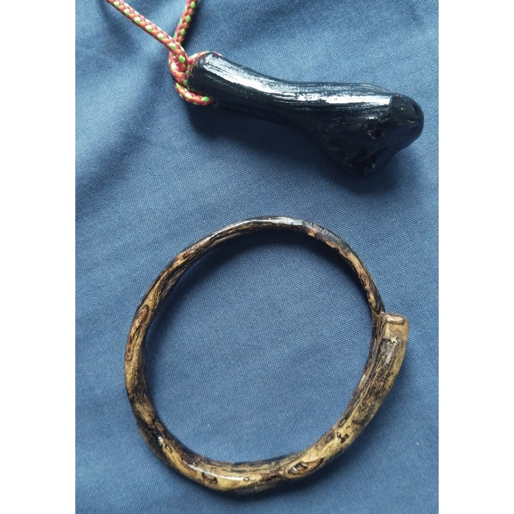 Gelang dan kalung uli badik gadung dan uli hitam boster