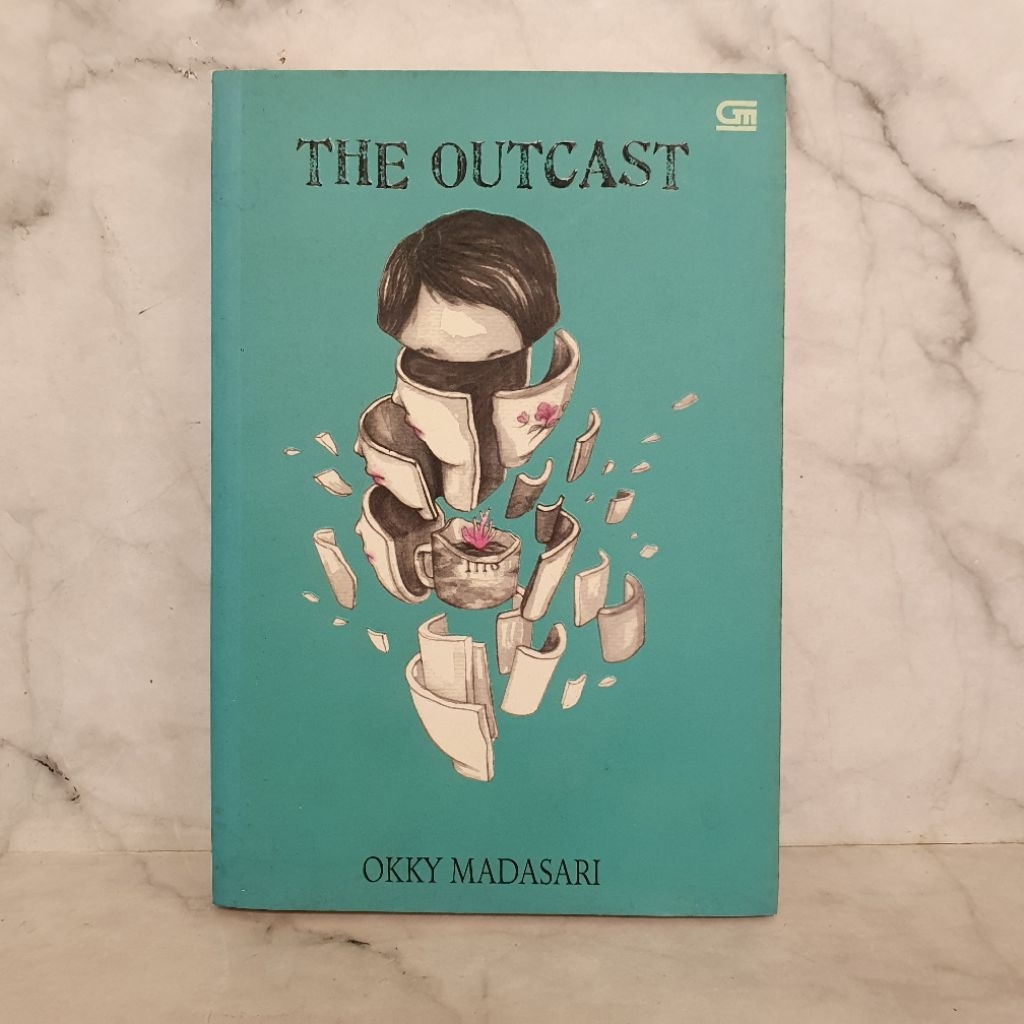 Novel Preloved The Outcast by Okky Madasari