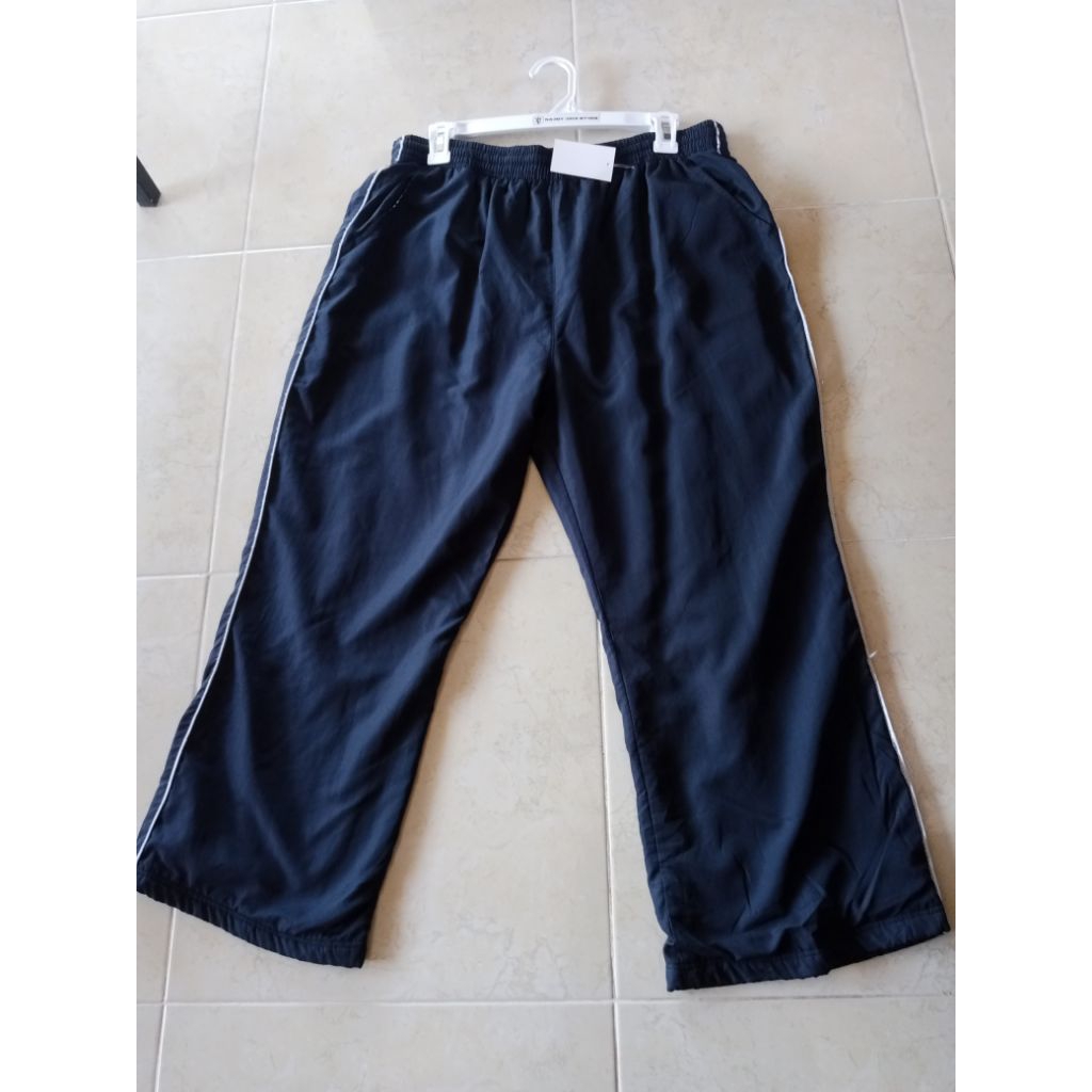 CELANA TRAINING PRELOVED