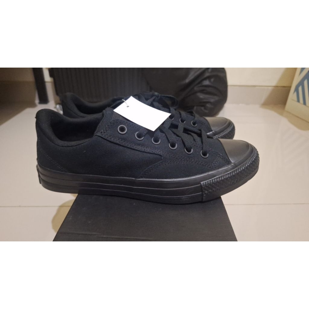 Converse A10350C CTAS MALDEN STREET
OX BLACK/BLACK/BLACK