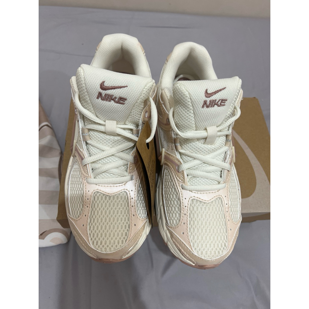 sepatu sneakers wanita NIKE V5 RNR IH5088001 pink white cream ORIGINAL second new