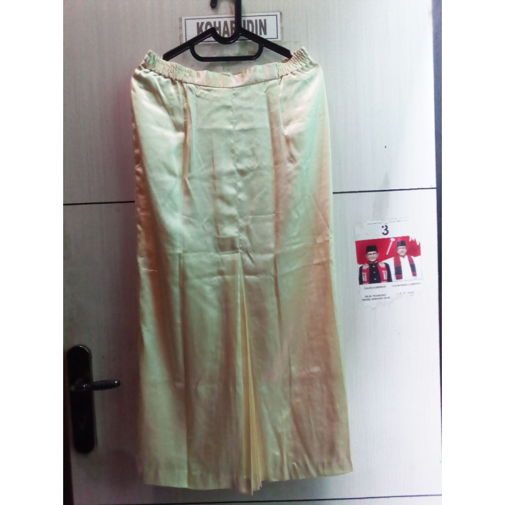 rok kebaya satin