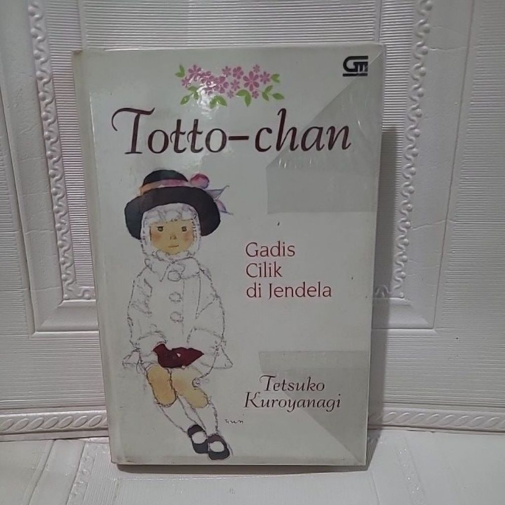 PROMO NOVEL PRELOVED - TOTO CHAN HARD COVER
