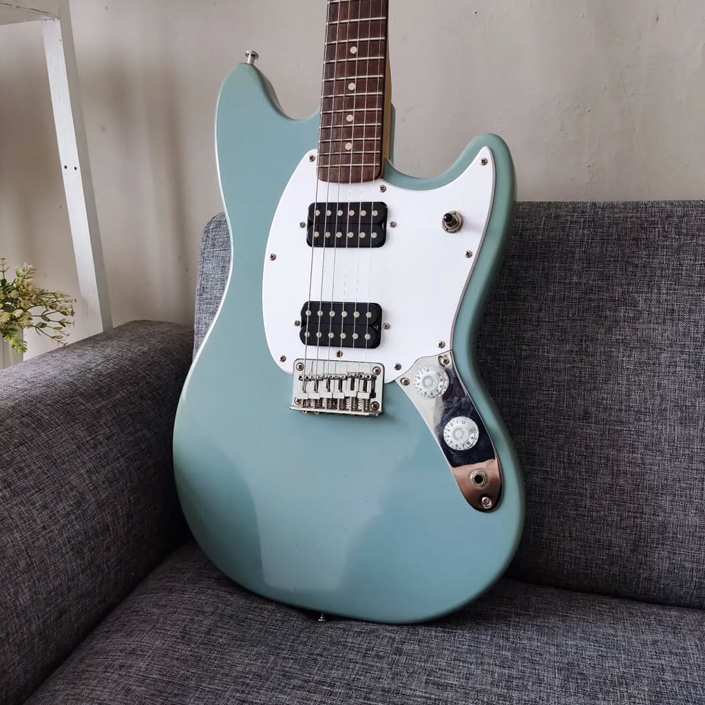 squier mustang HH Figuran