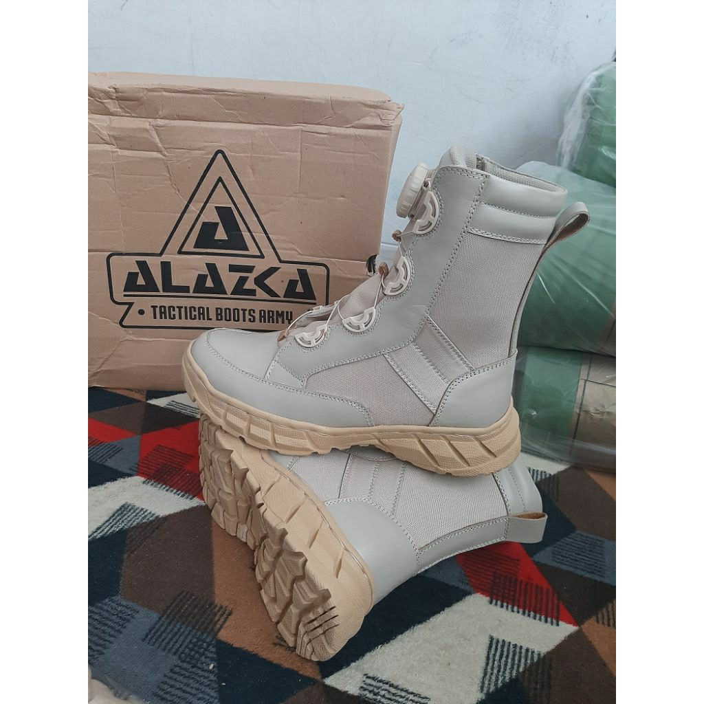 SEPATU KEMHAN TALI PUTAR