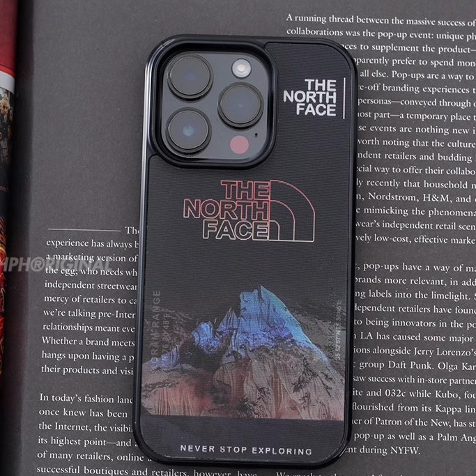 Formfit Hologram Case Iphone The North Face / Casing The North Face / Casing Iphone 11 / Case Iphone