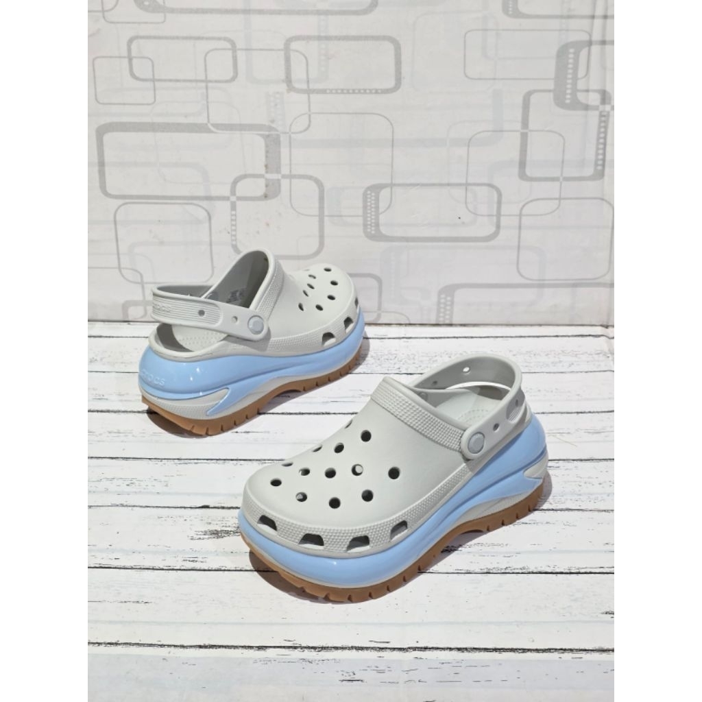 CROCS MEGA CLOG/SANDAL  CROCS MEGA CLOG