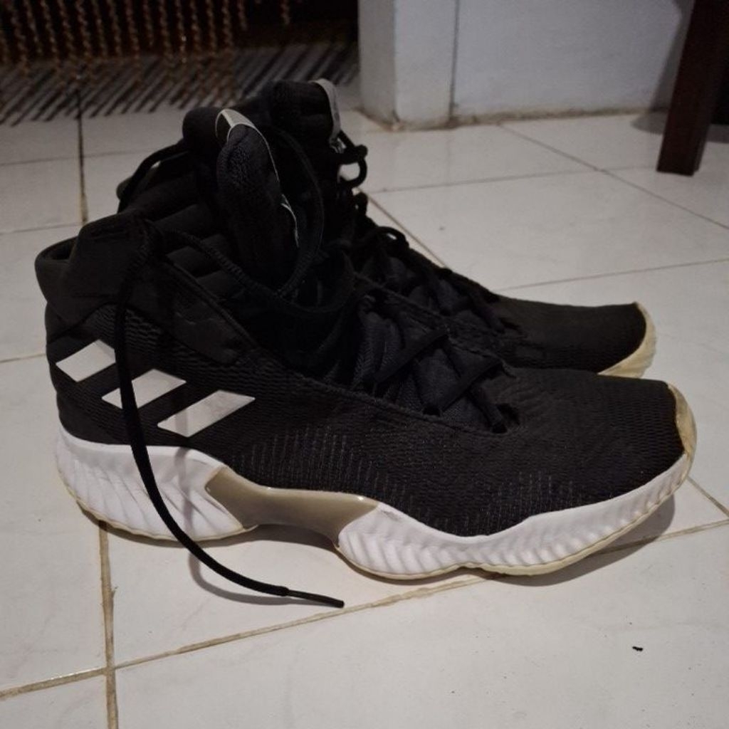 Sepatu basket adidas probounce size 45 insole 29 second ori