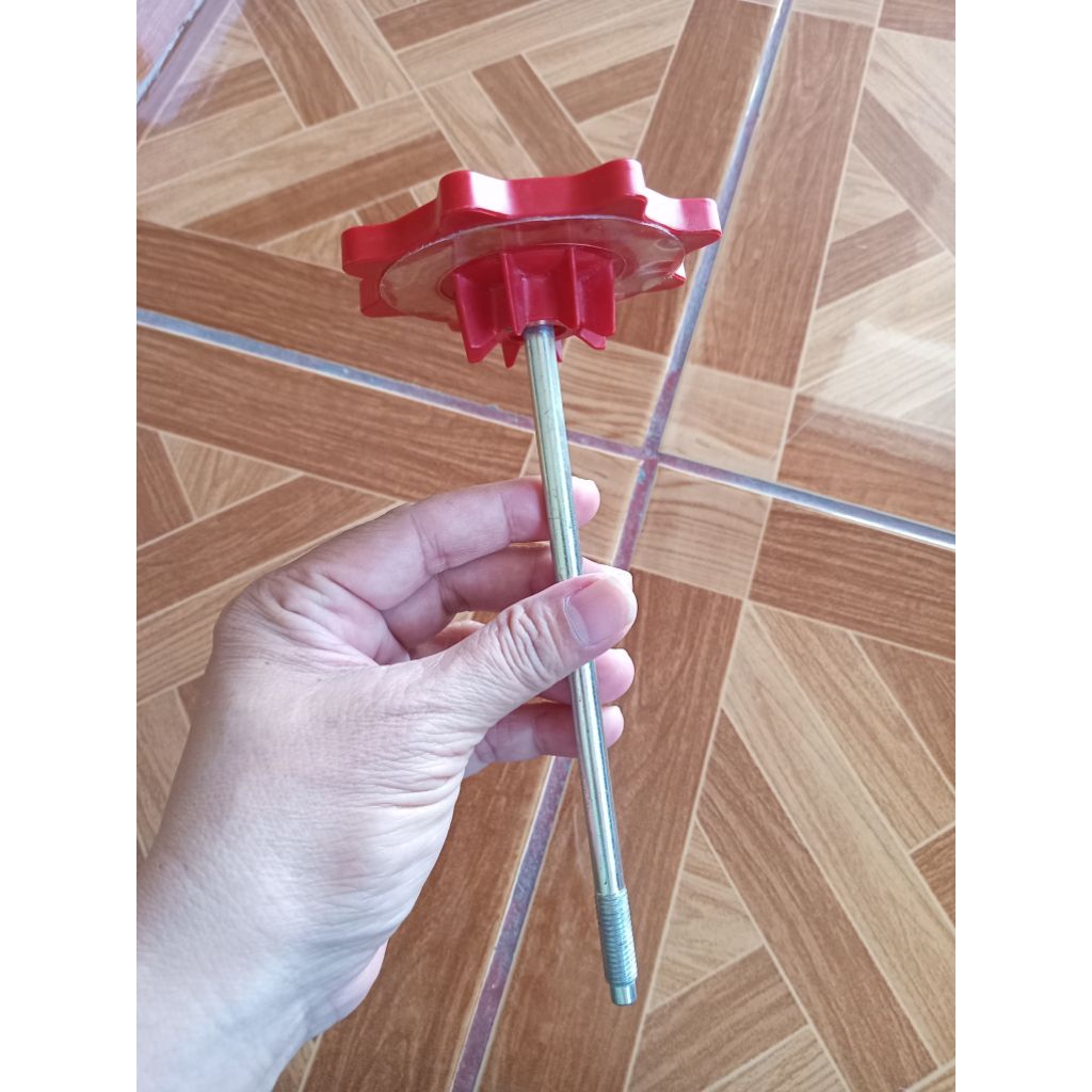 Baut pengunci ban serep, kunci roda & tuas, towing hook besi ori bawaan mobil agya, batok charger mo