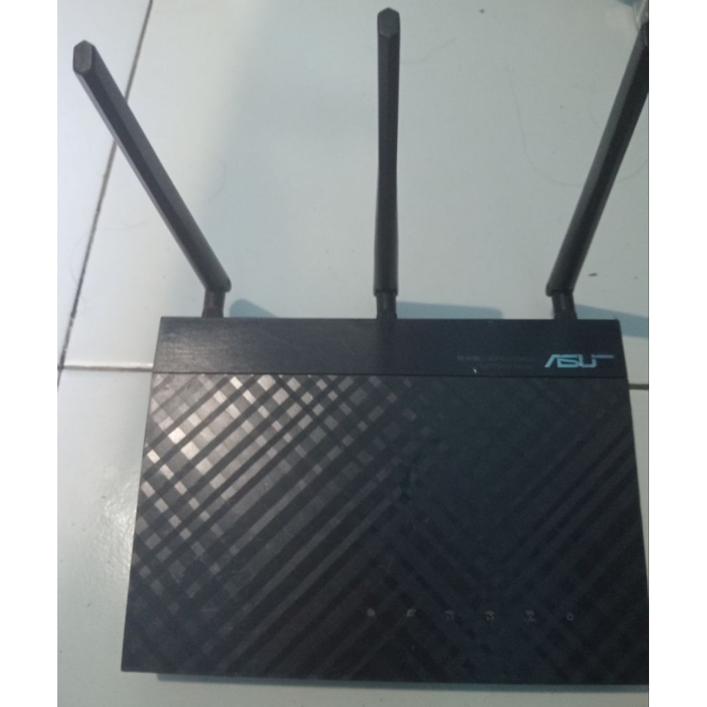 router nirkabel ASUS RT-N18U