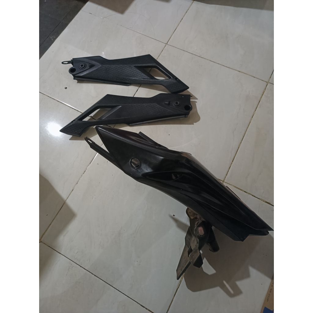body belakang set ninja rr new