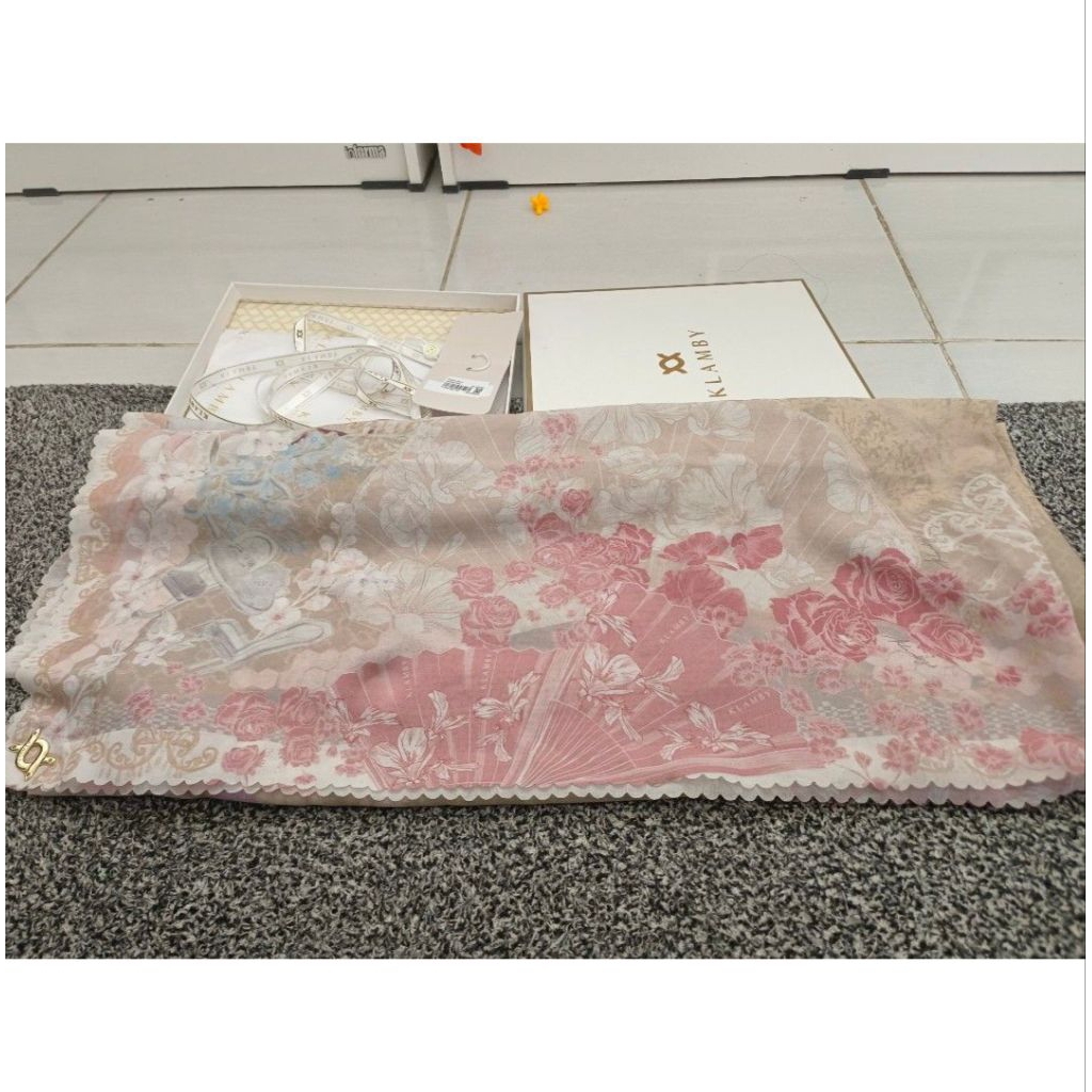 wearing klamby scarf