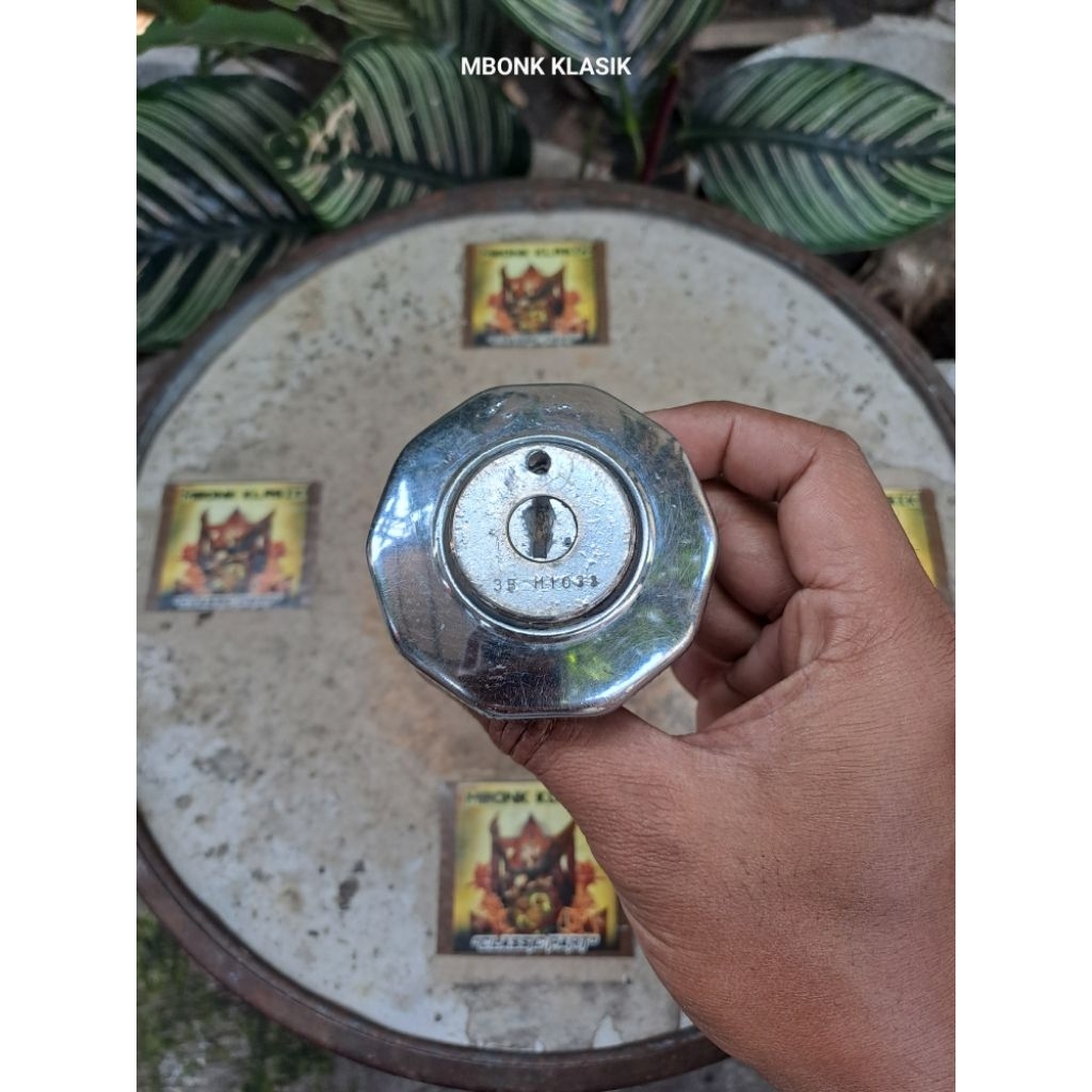 tutup tangki honda cb cb100 cb125 cg110 cg125 s90 s90z s110 benly ORIGINAL