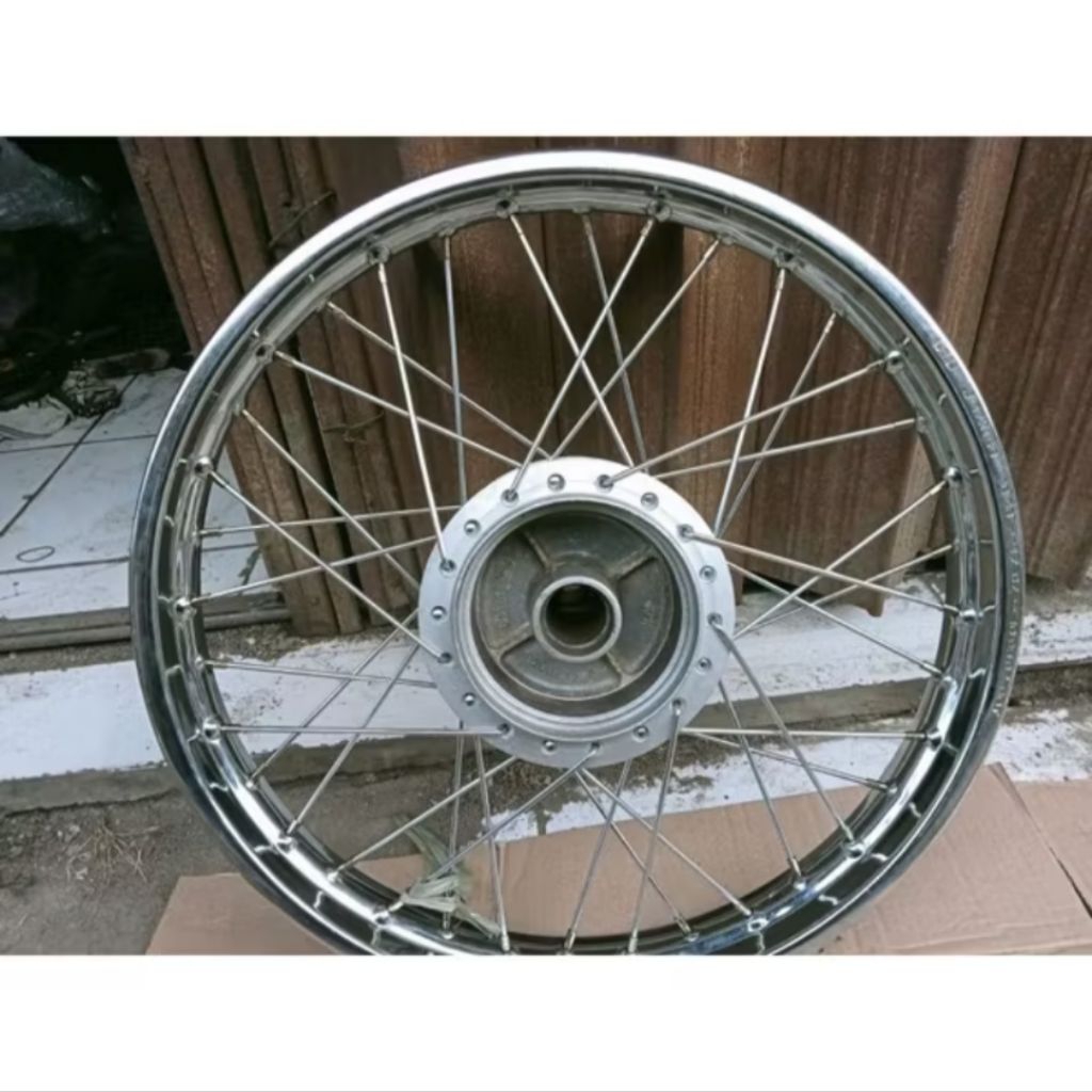 Velg pelek jari-jari roda belakang motor honda revo absolut / supra fit new / supra X 125 / karisma 
