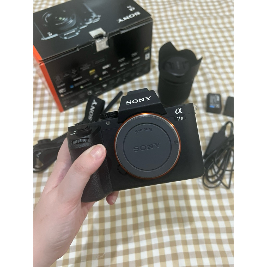 Sony A7 Mark II Fullset Lensa Kit Bonus Spare Battery