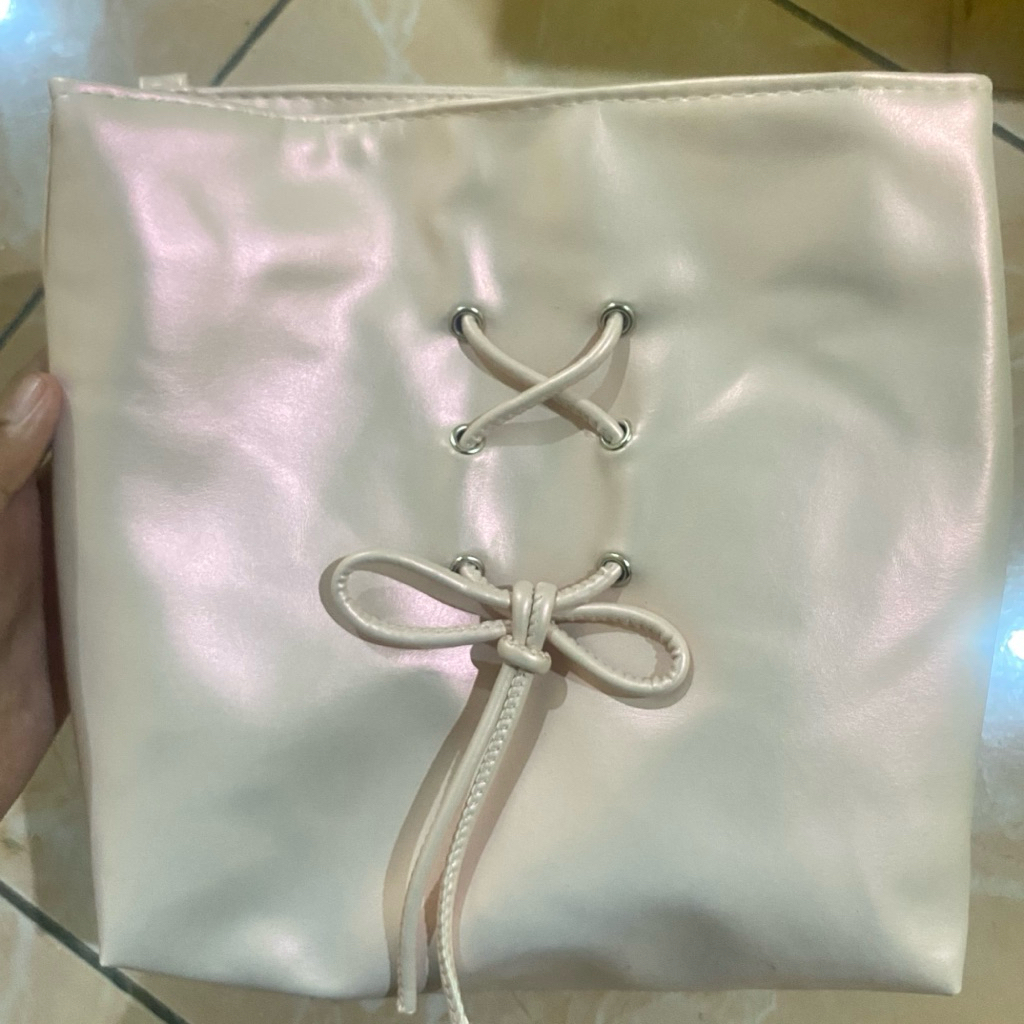 Tas / Totebag selempang pink hologram