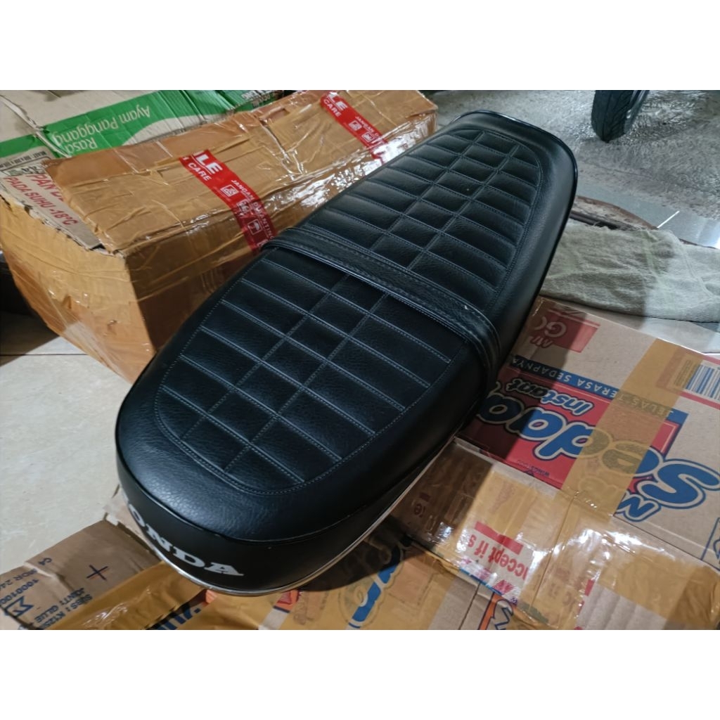 Jok honda cb100 cb125 glatik K2 original nos astra japan