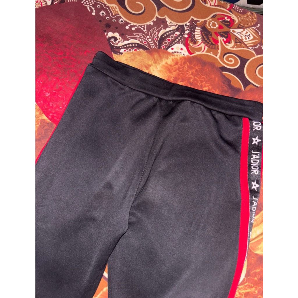 Preloved Legging Hitam Panjang Tebal Anti Transparan