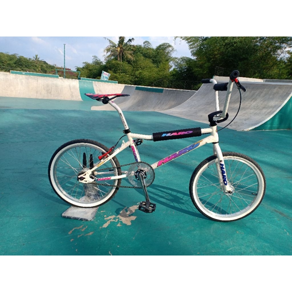 sepeda bmx haro group 1