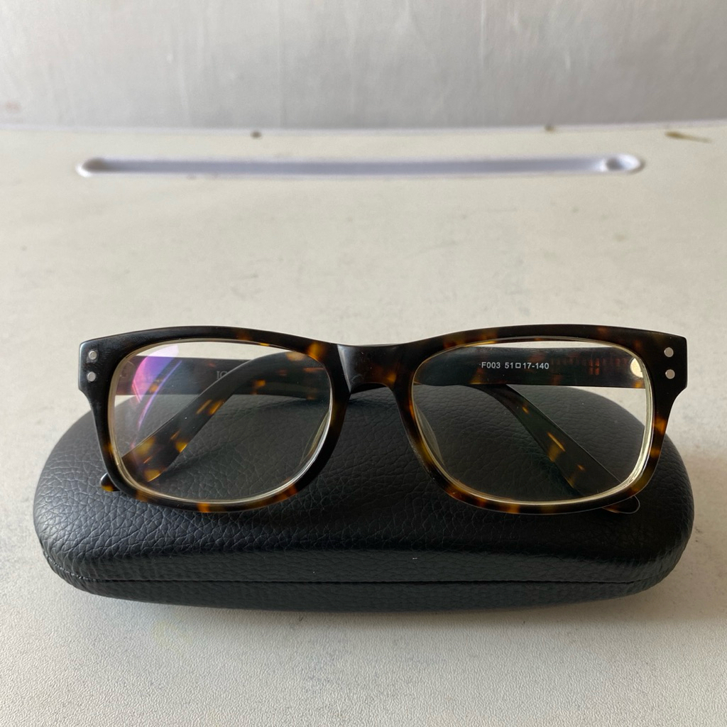 Frame Kacamata Branded Preloved Unisex – IGO