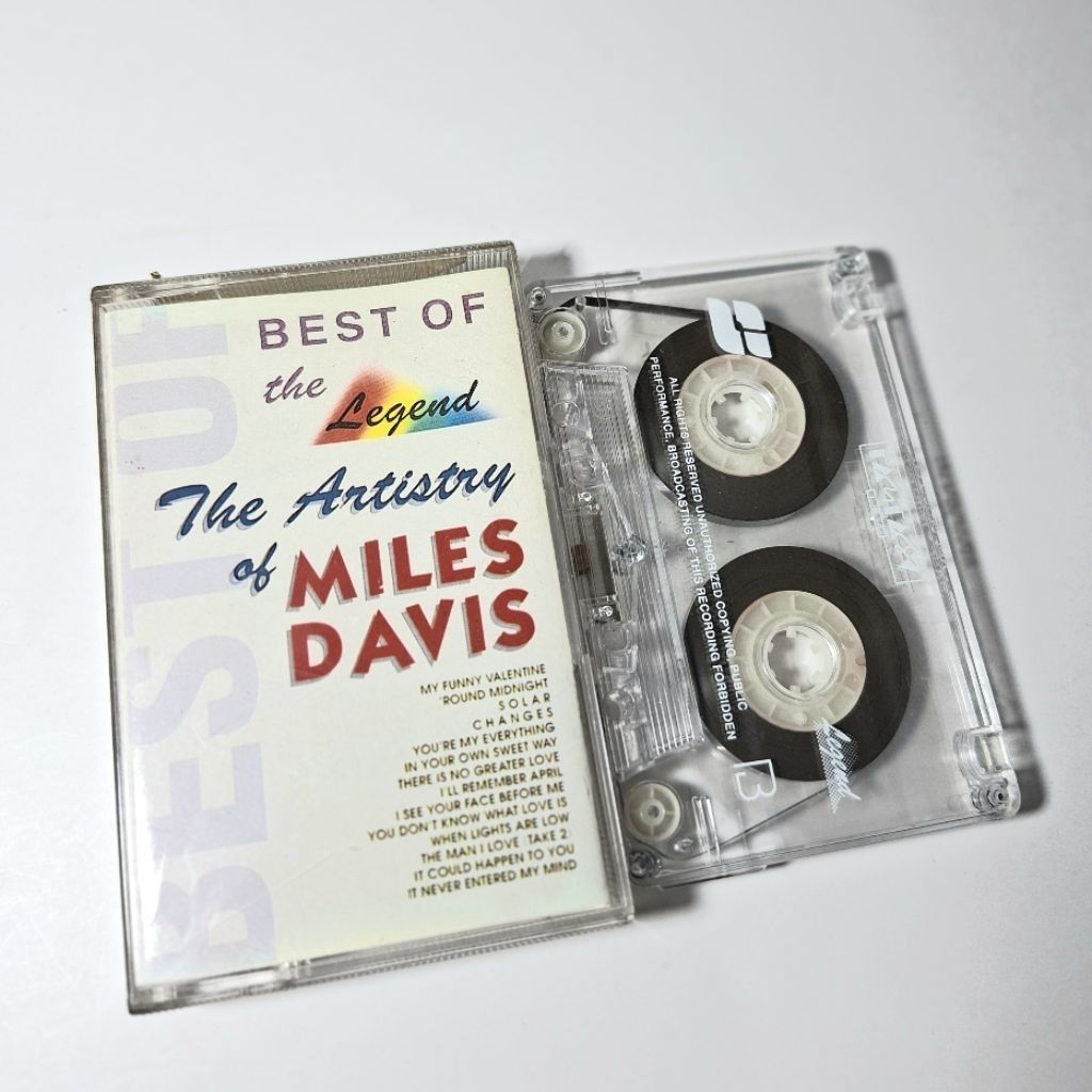 Kaset Pita Miles Davis - The Artistry of Miles Davis Jazz Album