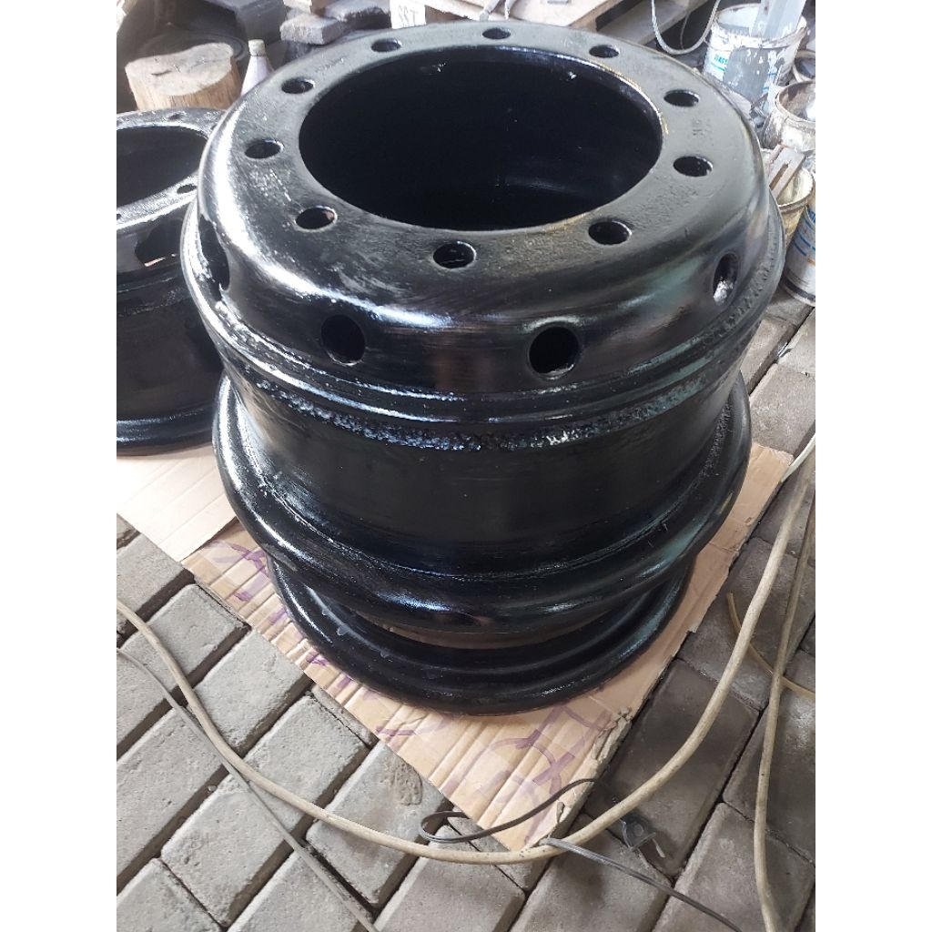 VELG HINO 500 / Fuso / Giga - R20 Tebal LUBANG 10